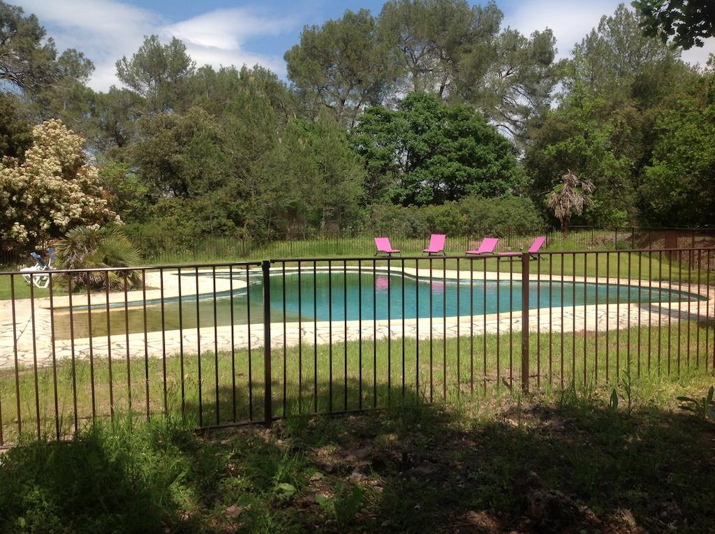 La Maison R Bed & Breakfast Pignans Exterior photo